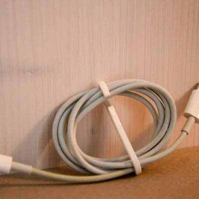 Kẹp giữ dây cáp (Cable clip) đơn giản, in nhanh