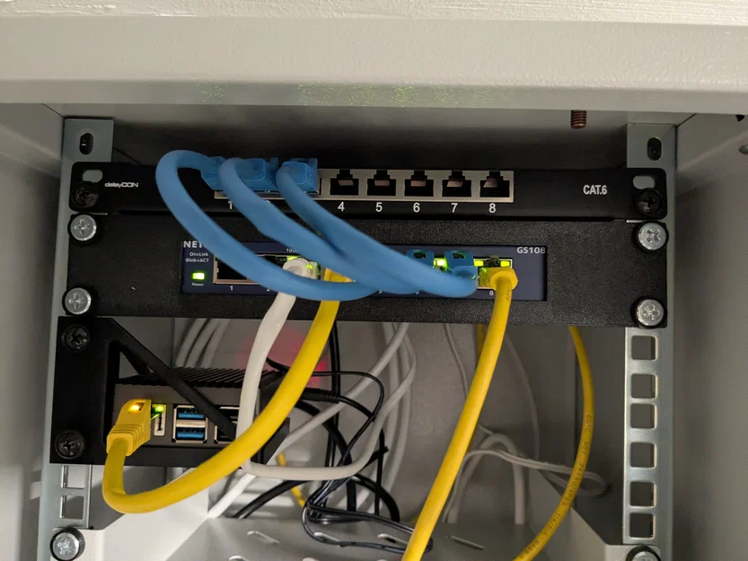 Bộ khung rack mount cho Netgear GS108 (tủ rack 10 inch) - Image 2