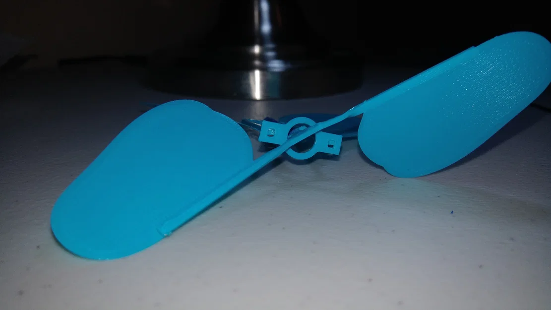 Đồ chơi bướm bay bất ngờ chạy bằng dây thun - Image 2