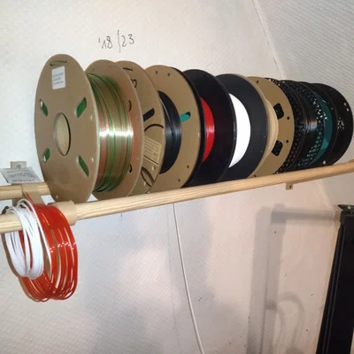 Giá treo cuộn nhựa Filament gắn tường đường kính 20mm tiện ích