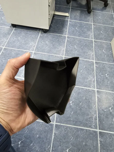 Khay đựng đồ thông minh cho hộc nắp xăng Honda ADV 350 - Image 2