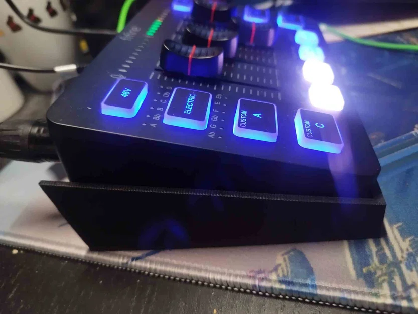 Giá đỡ nghiêng 45 độ cho bộ trộn âm thanh Fifine SC3 - Phụ kiện in 3D - Image 3