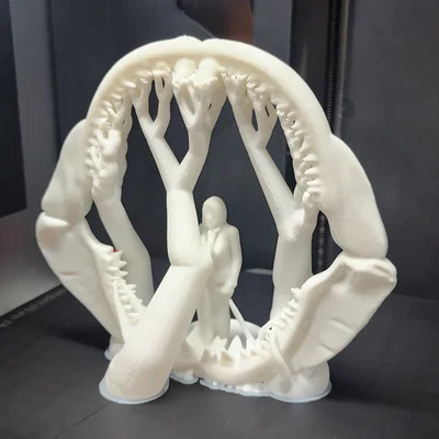 Bộ hàm cá mập Megalodon - Kích thước thực tế cho người
