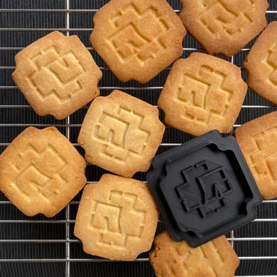 Khuôn cắt bánh quy hình logo Rammstein