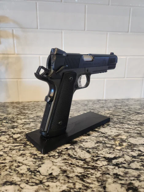 Giá đỡ trưng bày súng 1911 .45 ACP in 3D chuyên nghiệp - Image 1
