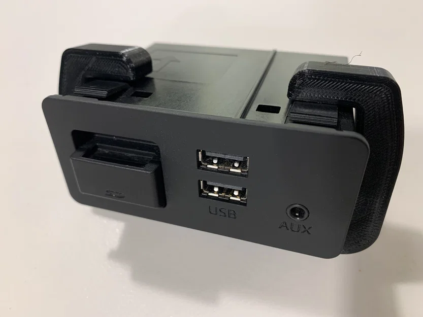 Dụng cụ tháo lắp Mazda USB hub - Image 1