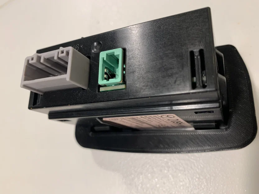 Dụng cụ tháo lắp Mazda USB hub - Image 3