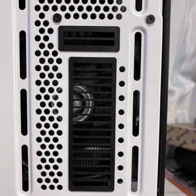 Nắp che khe PCIe snapfit cho NR200