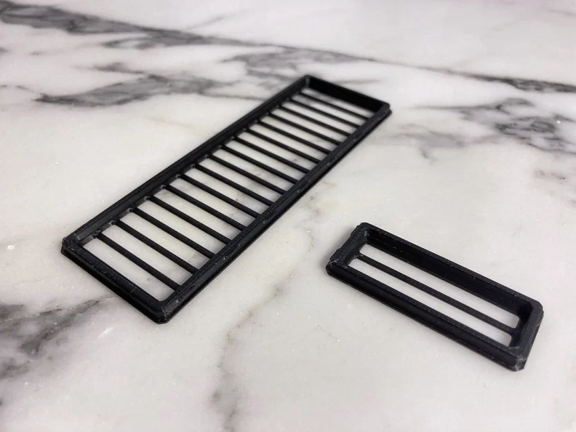 Nắp che khe PCIe snapfit cho NR200 - Image 2