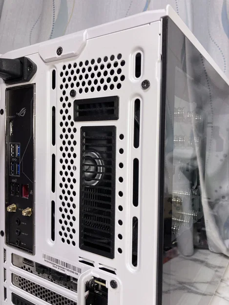 Nắp che khe PCIe snapfit cho NR200 - Image 3