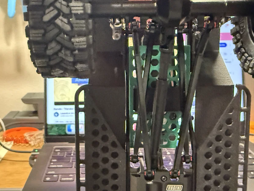 Khay pin SCX24 Gladiator - Image 3