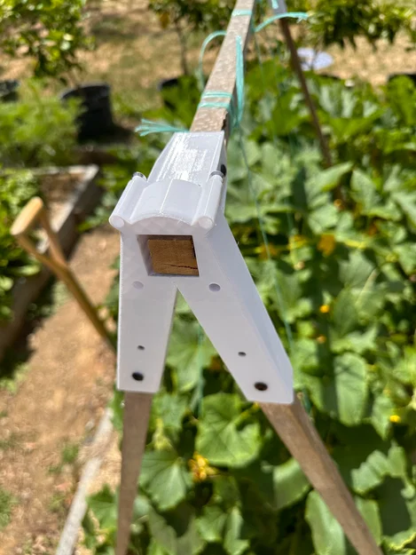 Khớp nối giàn leo cho cây cà chua và dưa leo - Image 1