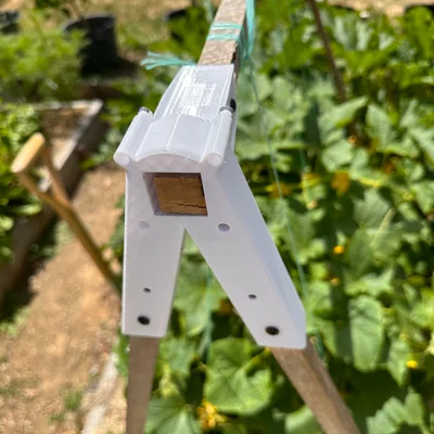 Khớp nối giàn leo cho cây cà chua và dưa leo