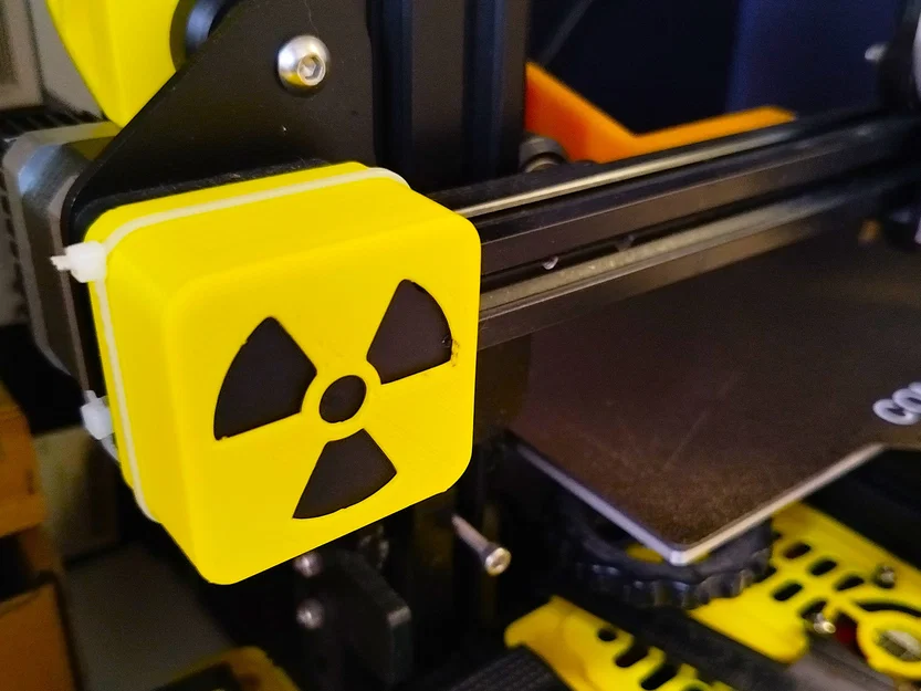 Nắp che động cơ bước X cho Ender-3 (kiểu cảnh báo phóng xạ) - Image 2