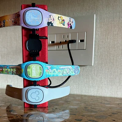Tháp Sạc MagicBand+ (MagicBand+ Charging Tower)