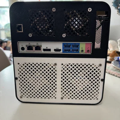 NAS/Storage Mini-ITX cho 6 ổ cứng + kết nối 2.5Gbps