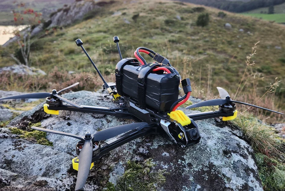 Giá đỡ anten VTX kép cho Speedybee Mario Fold 8 - Image 1