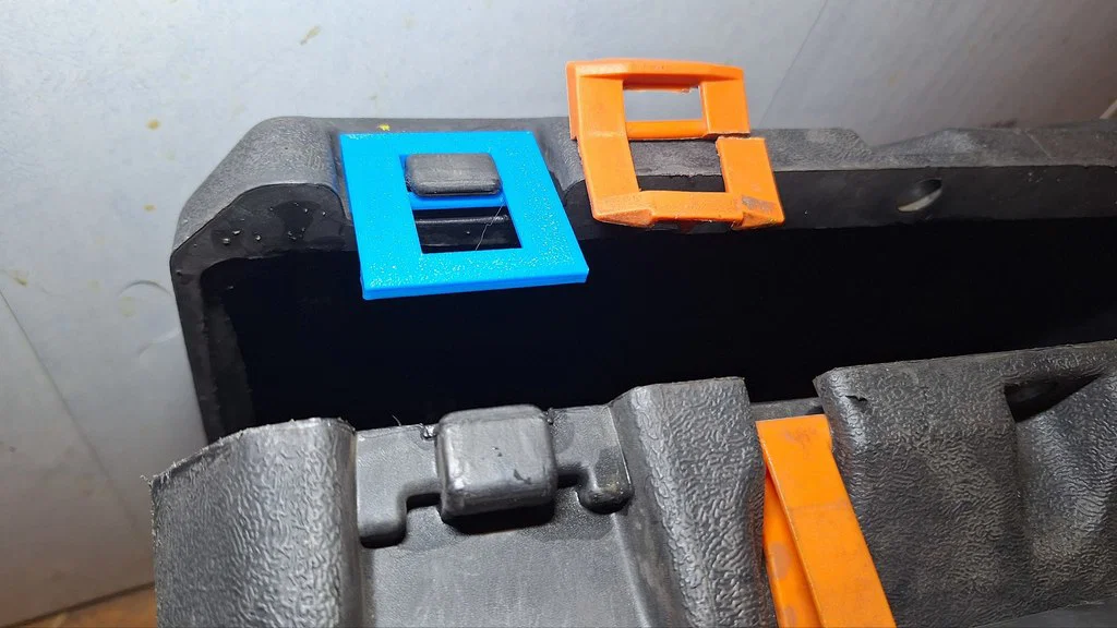 Chốt thay thế cho hộp đựng máy khoan pin AEG BS18C2X - Image 1