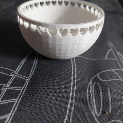 Chiếc bát 3D nhỏ xinh họa tiết trái tim trang trí cực dễ thương