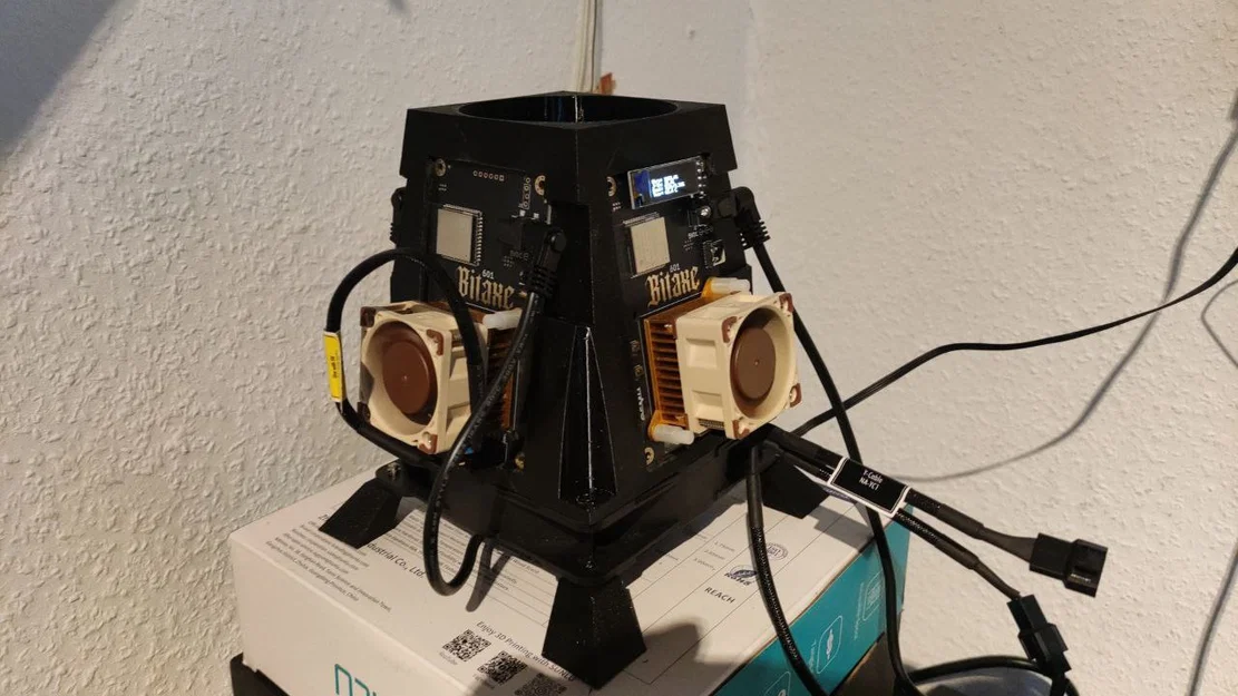 Tháp tản nhiệt Bitaxe Gamma Quad cho quạt 120mm - Image 1