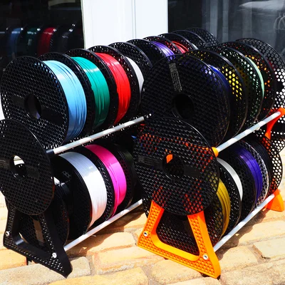 Giá đỡ cuộn nhựa in 3D tận dụng từ cuộn Prusament