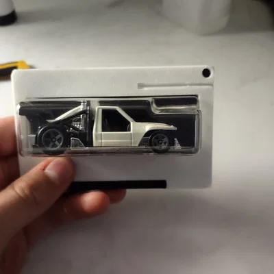 Thẻ Treo Bảo Vệ Xe Mô Hình Hot Wheels Tiêu Chuẩn (In 3D)