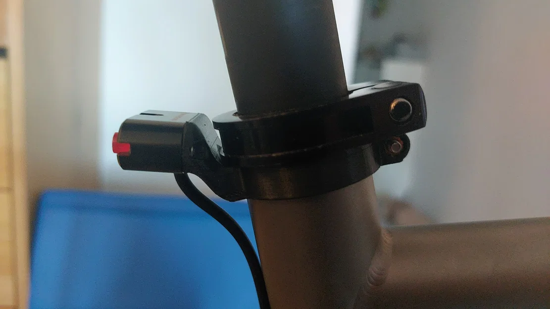 Ngàm gắn đèn hậu Supernova E3 cho ống cọc yên - Image 1