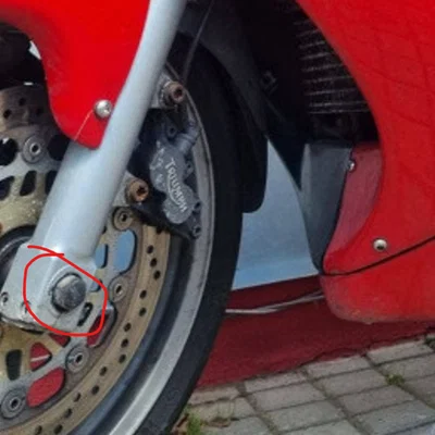 Nắp đậy trục bánh trước Triumph Sprint 955i (Axle Plugs)