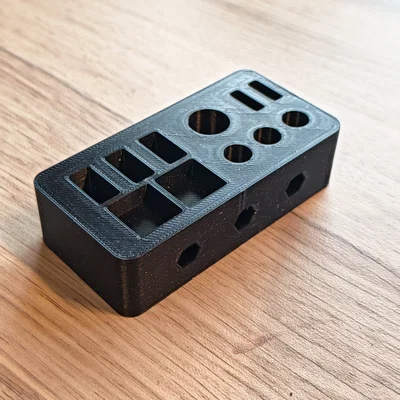 TheOptiForge Stealth Tech Hub (Gridfinity 2x1) - Khay tổ chức thiết bị thông minh