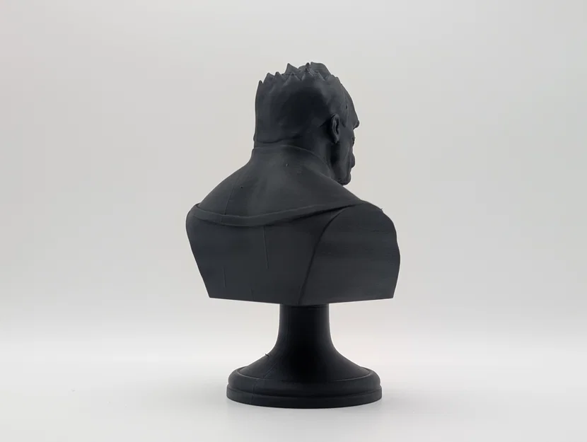 Mô hình tượng bán thân Conquest từ vũ trụ Invincible in 3D - Image 2