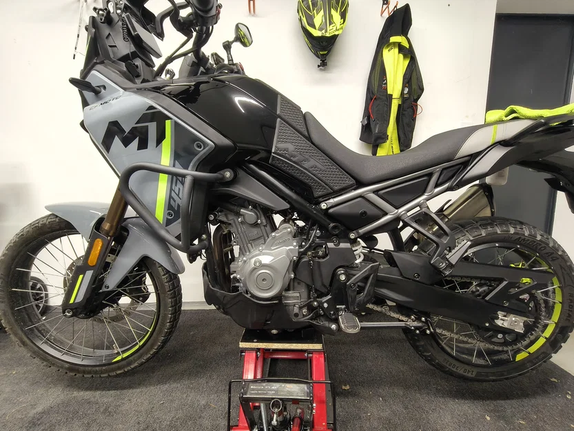 Bộ chuyển đổi Acerbis Bashplate cho bàn nâng xe CFMoto 450MT - Image 2