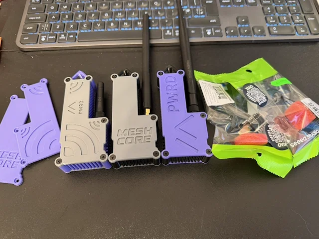 Vỏ đựng Seeed Xiao NRF52840 WIO SX1262 dùng pin 18650 - Image 2