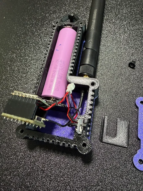 Vỏ đựng Seeed Xiao NRF52840 WIO SX1262 dùng pin 18650 - Image 3