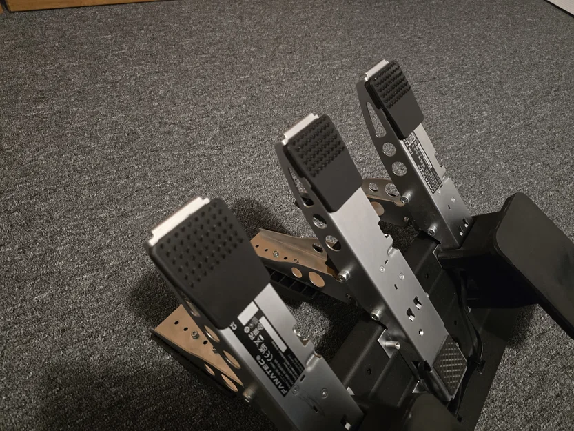 Chân đế chống trượt dạng răng cưa cho Fanatec CSL Pedals - Image 3