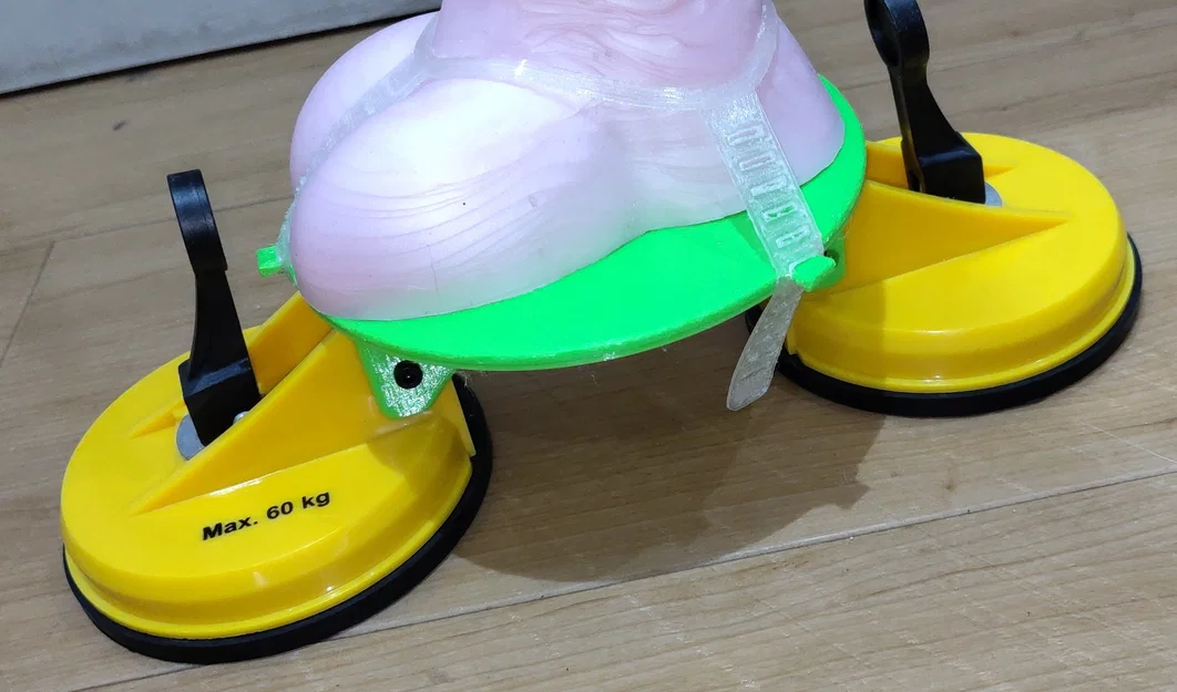 Giá đỡ có đế hút chân không cho đồ chơi cá nhân (Suction cup holder) - Image 1