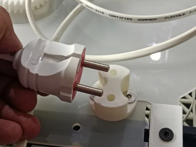 Giá đỡ phích cắm điện Type F gọn gàng, tiện lợi in 3D - Image 1