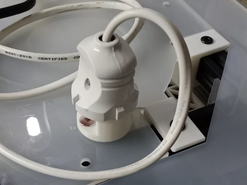 Giá đỡ phích cắm điện Type F gọn gàng, tiện lợi in 3D - Image 2