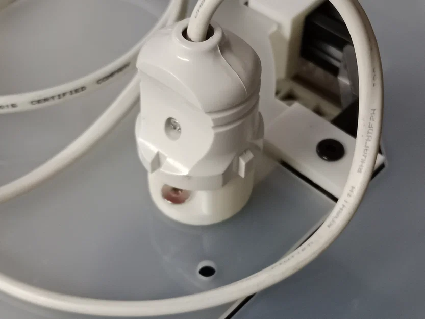 Giá đỡ phích cắm điện Type F gọn gàng, tiện lợi in 3D - Image 3