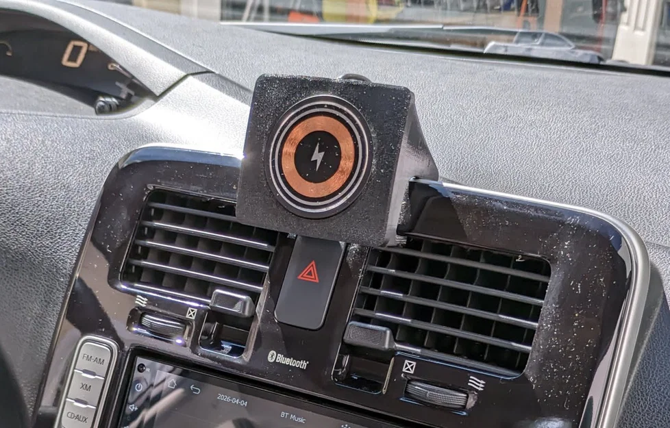 Giá đỡ Magsafe cho Nissan LEAF đời đầu (gen1/ZE0) - Image 1