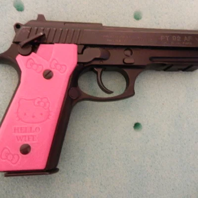 Ốp tay cầm Taurus PT92 / Beretta 92 với họa tiết hoa dâm bụt, Hello Kitty và bản trống