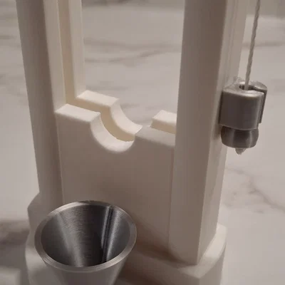 Mô hình máy chém mini The Guillotine
