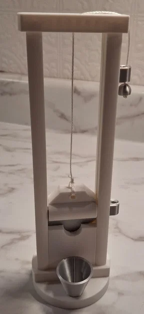 Mô hình máy chém mini The Guillotine - Image 5