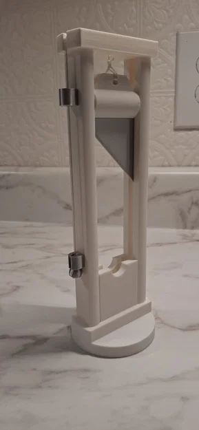 Mô hình máy chém mini The Guillotine - Image 6