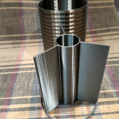 Cốc Đựng Bút - Thiết Kế Low Poly Có Gân