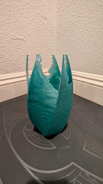 Cybershard – Bình hoa Organic Low-Poly phong cách tương lai - Image 1