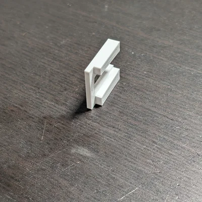 Miếng chêm khay cửa (Door Shelf Spacer) cho tủ lạnh Dometic RML 10