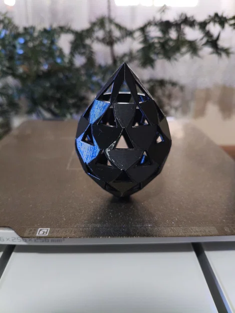 Trứng Phục Sinh Hình Học Đứng (Geometric Standing Easter Egg) - Image 2