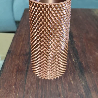 Bình hoa Geometric Textured Metallic Vase với họa tiết hình học