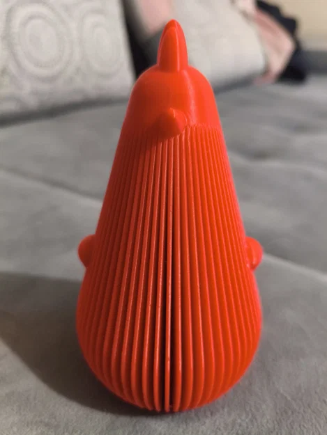 Tượng gà Easter phong cách hiện đại tối giản với họa tiết vân sọc - Image 2