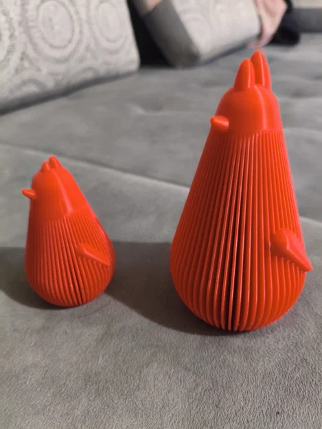 Tượng gà Easter phong cách hiện đại tối giản với họa tiết vân sọc - Image 3